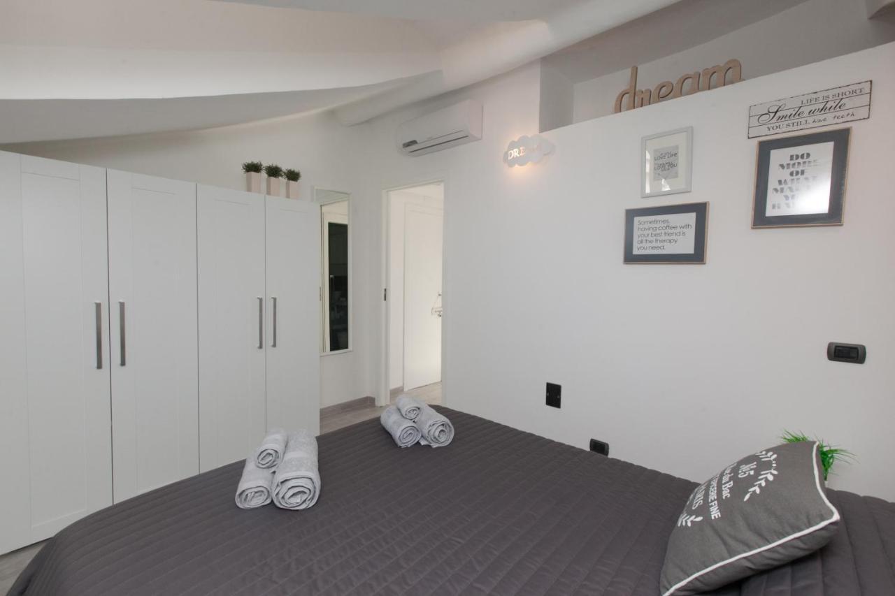 Amazing And New Penthouse In City Center Milano Ngoại thất bức ảnh